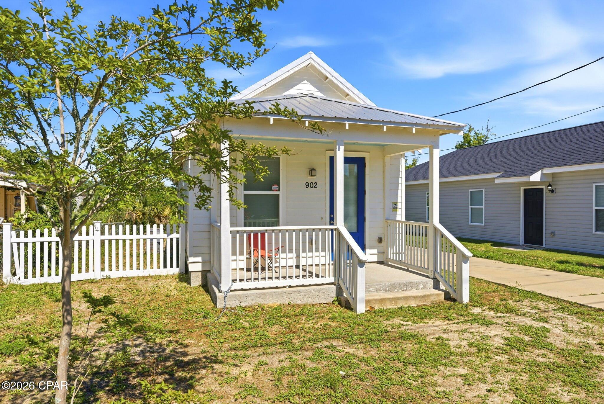 Image 3: 2-902WilsonAve_006