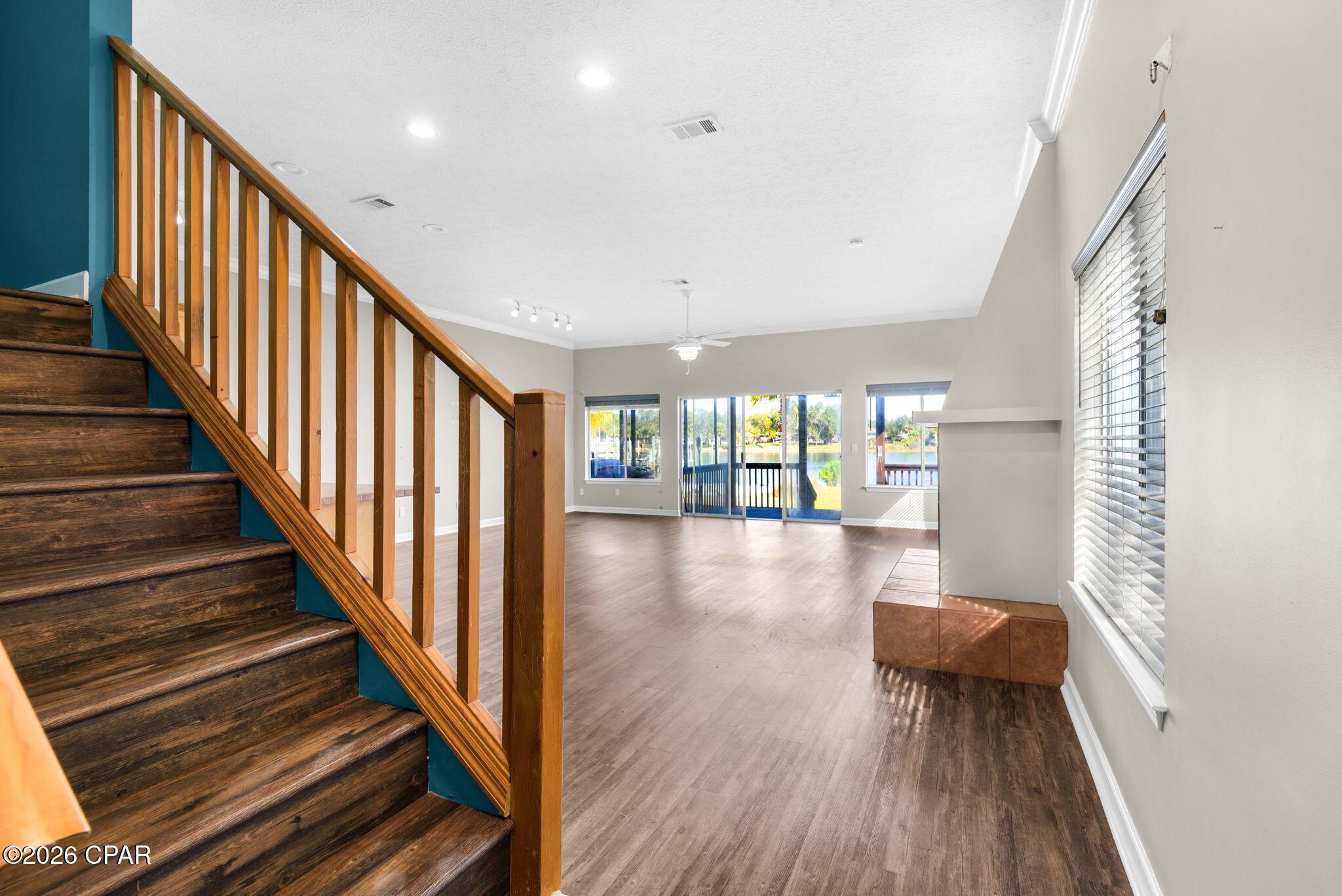 Image 2: 7-5116 Blue Harbor Dr_20260320_018