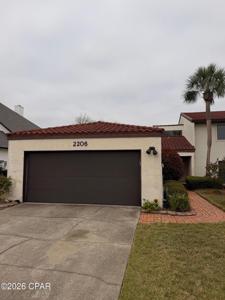 2206 Country Club Drive