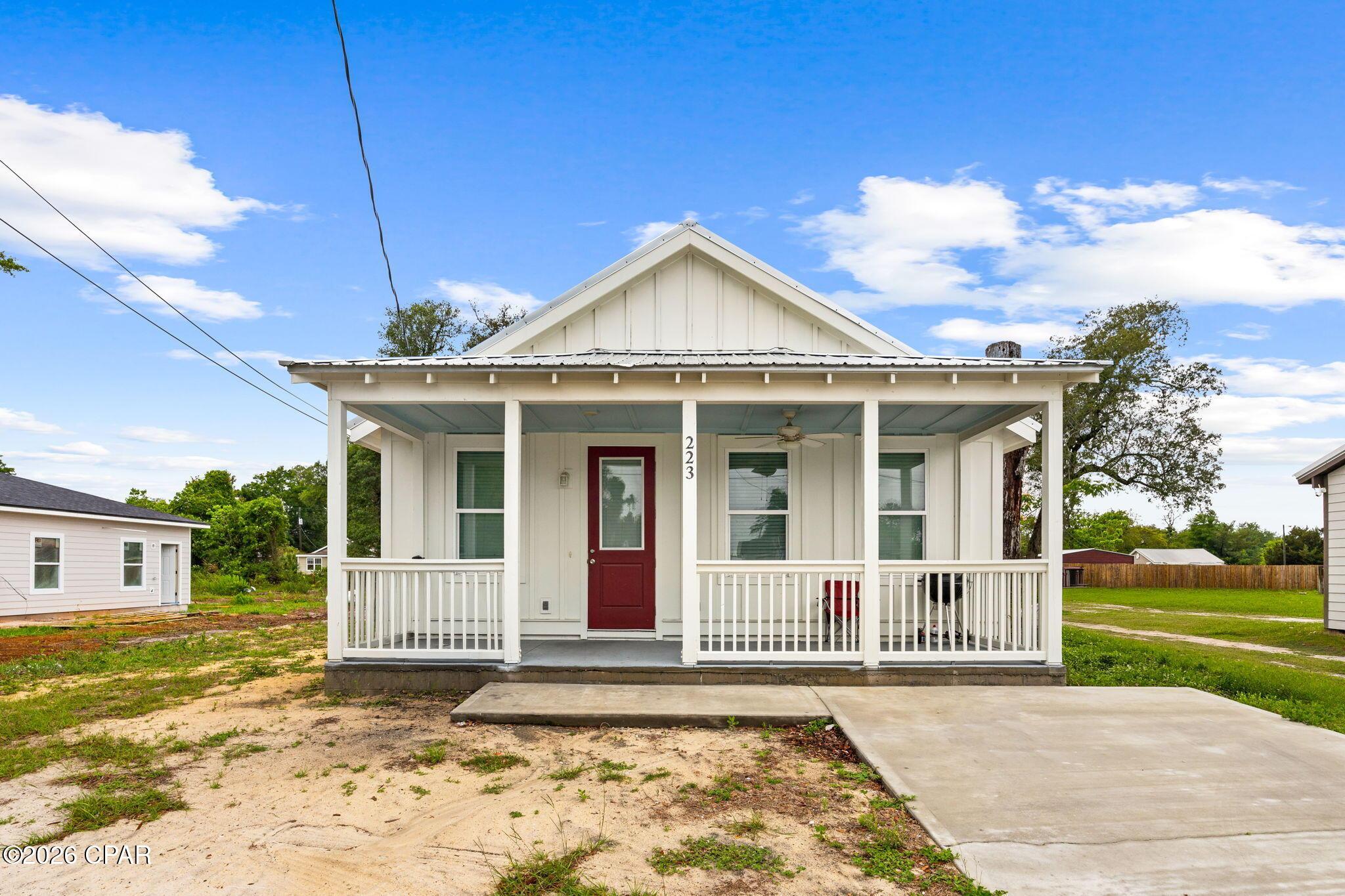 Image 1: 1-PANHANDLE - 223 N EAST AVE - 01
