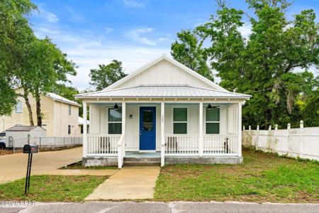 320 N Center Avenue