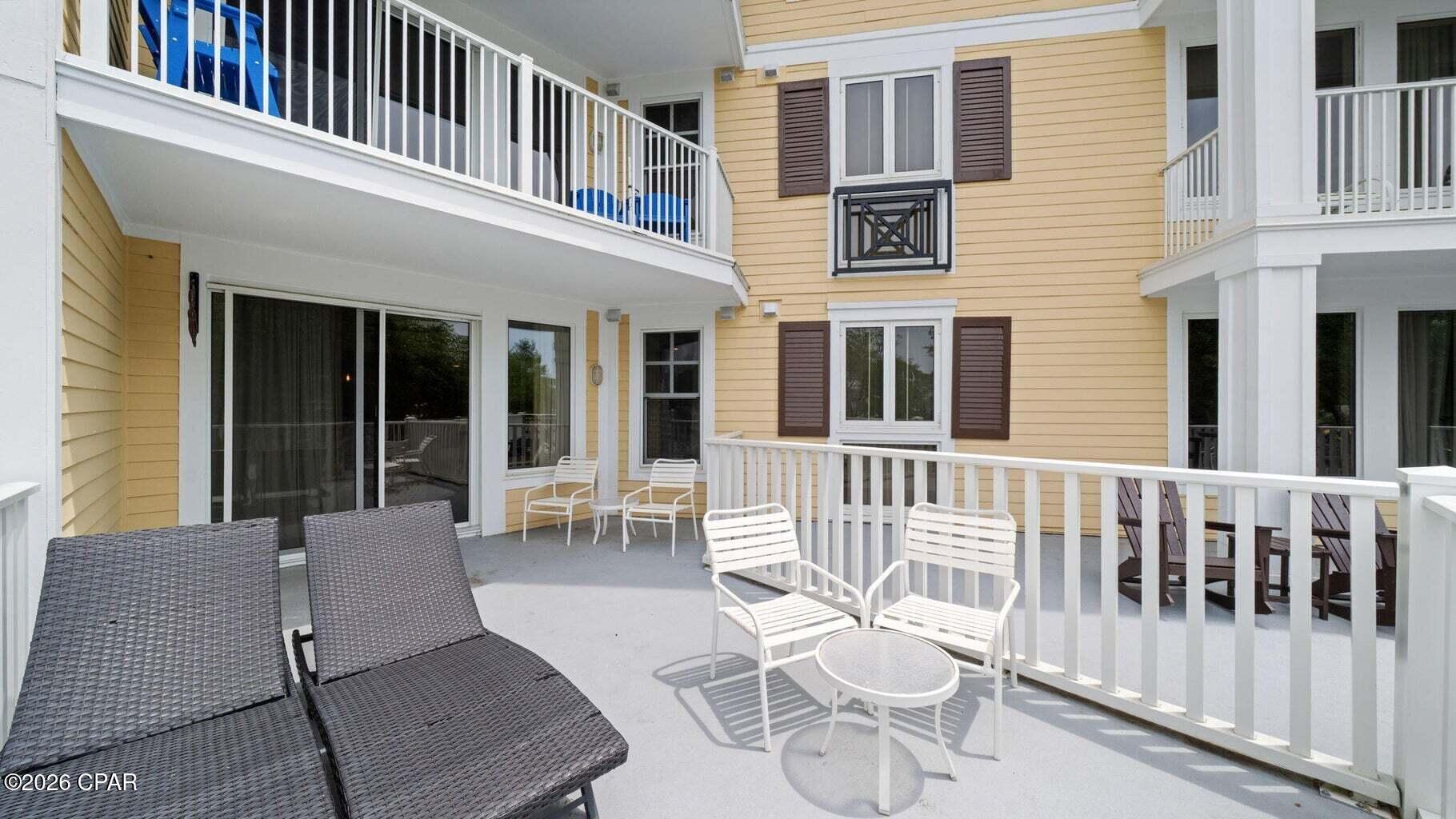 Image 4: Balcony