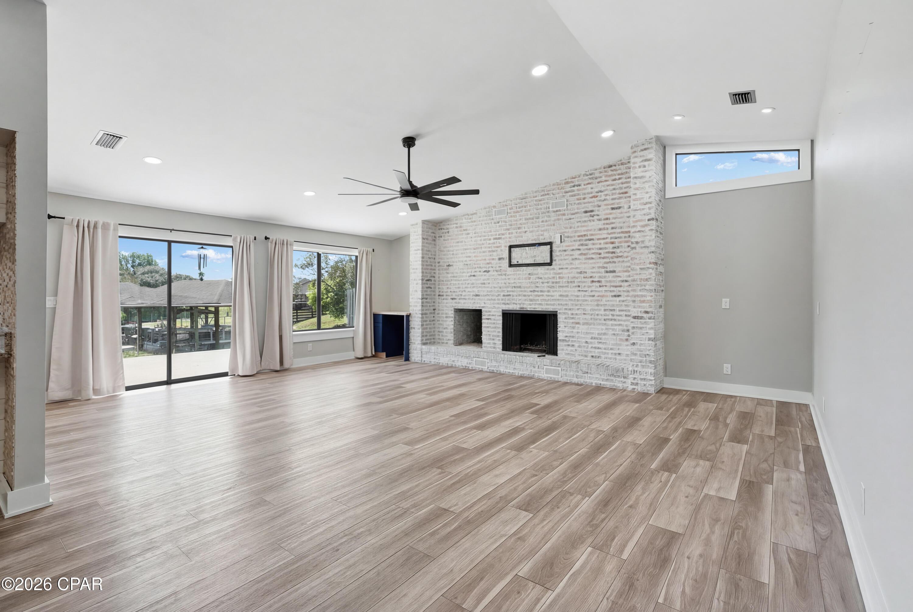 Image 1: Living room