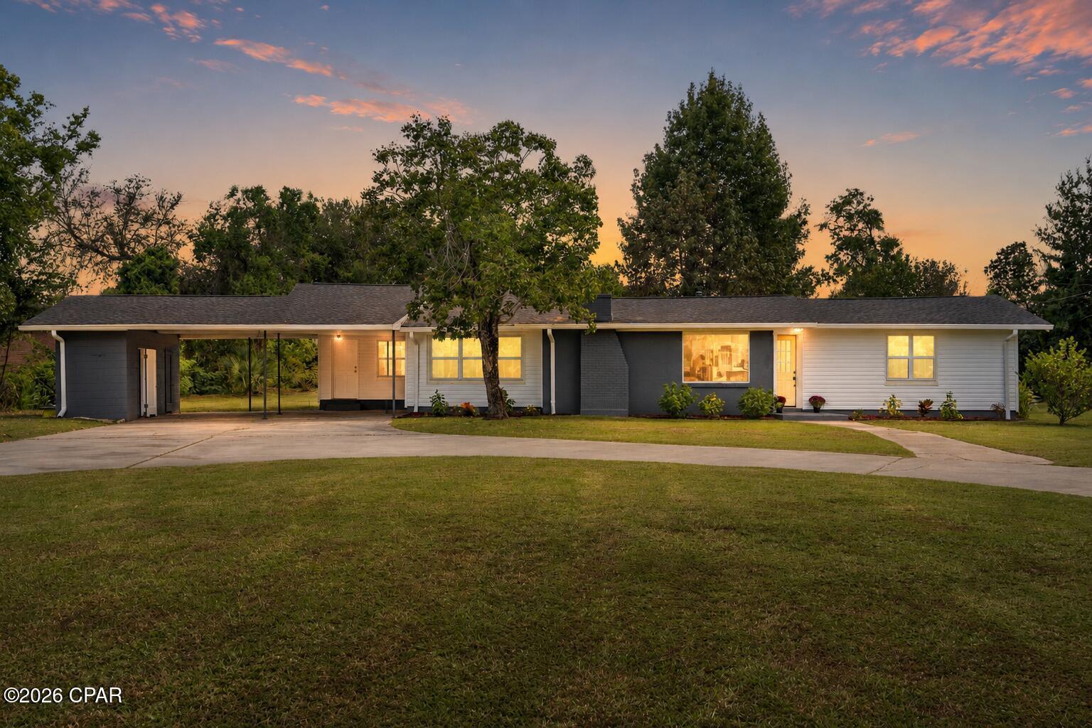 Image 1: Beautifully Renovated