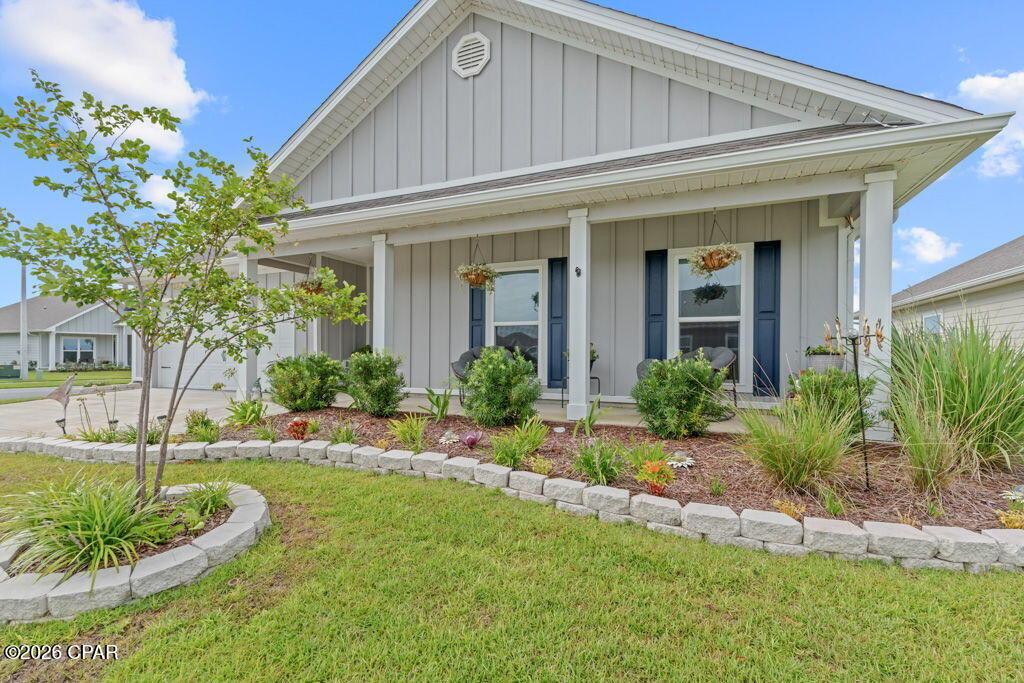 Image 4: Front Porch