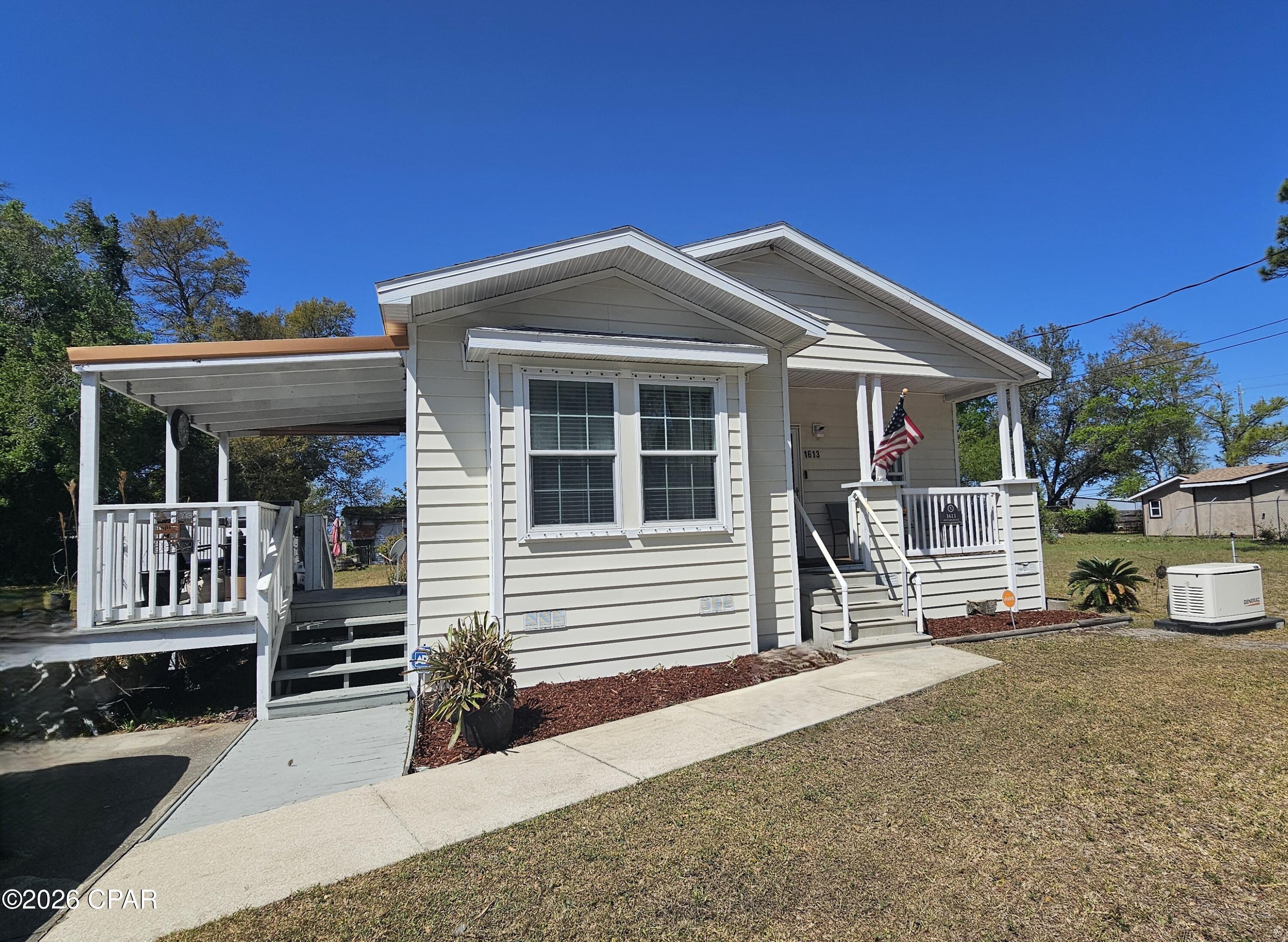Image 3: 1613 Fountain Ave