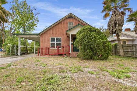 606 E 4th Court