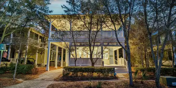 Image 4: Array_146SilverLaurelWay-66