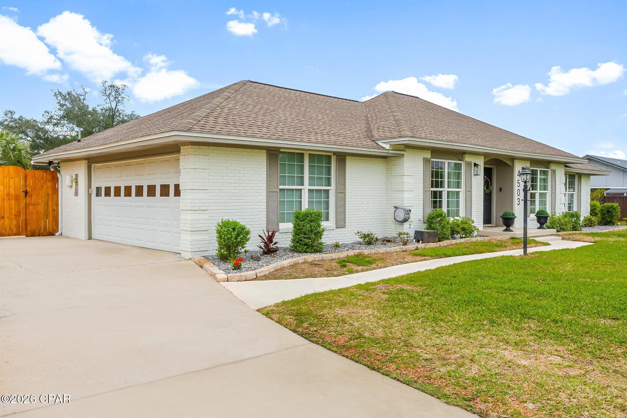 Image 2: 2-web-or-mls-4503 Northshore Rd-49