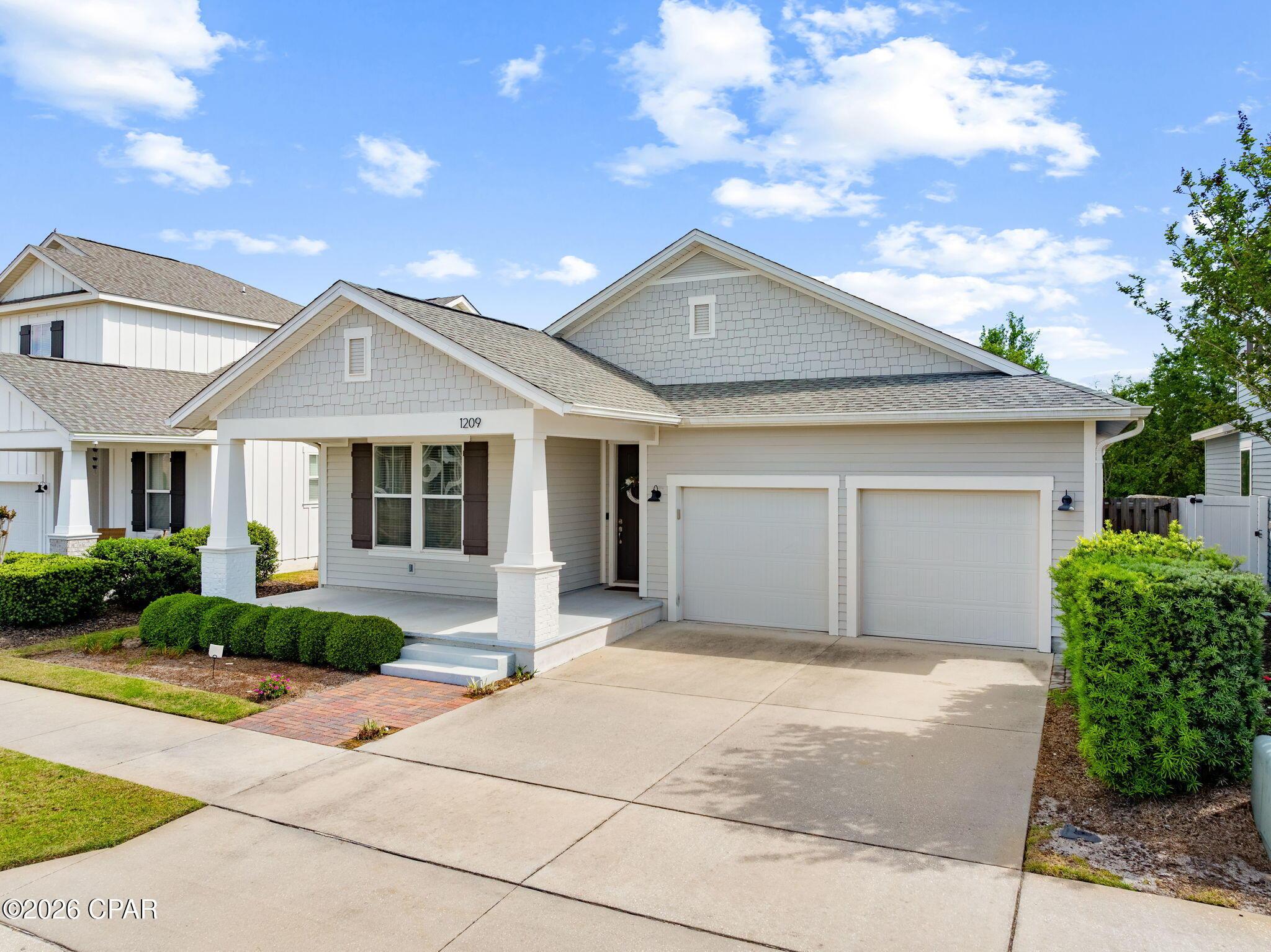 Image 2: 2-web-or-mls-PANHANDLE - 1209 BLUESTEM S