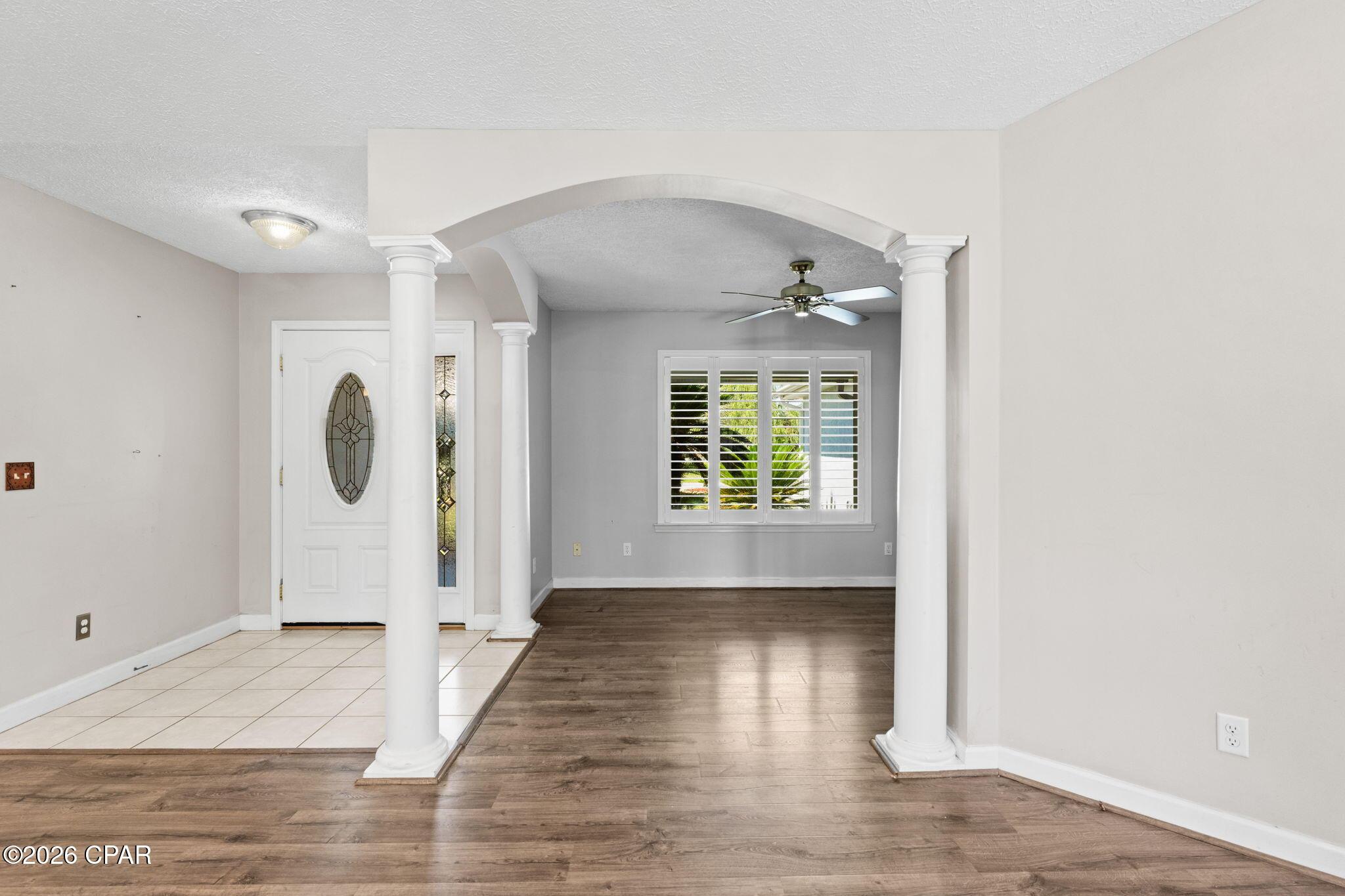 Image 3: 20-web-or-mls-FDP05119