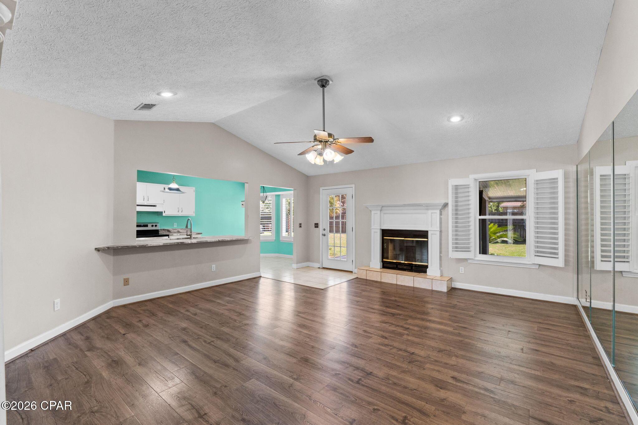 Image 4: 15-web-or-mls-FDP05101