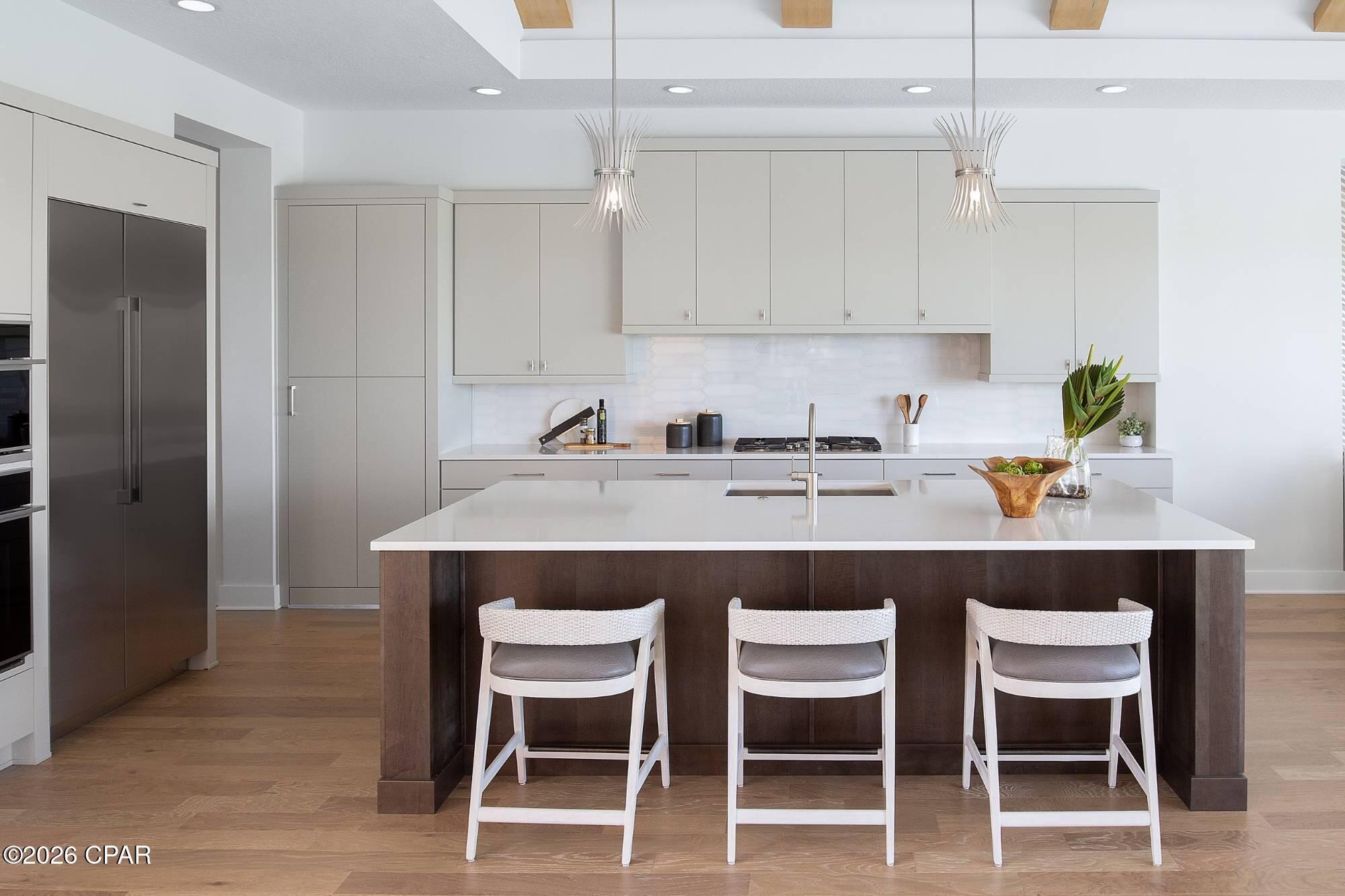 Image 3: Kitchen
