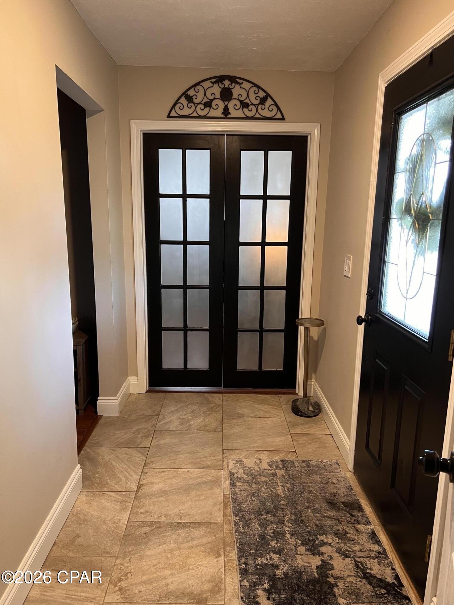 Image 3: Foyer