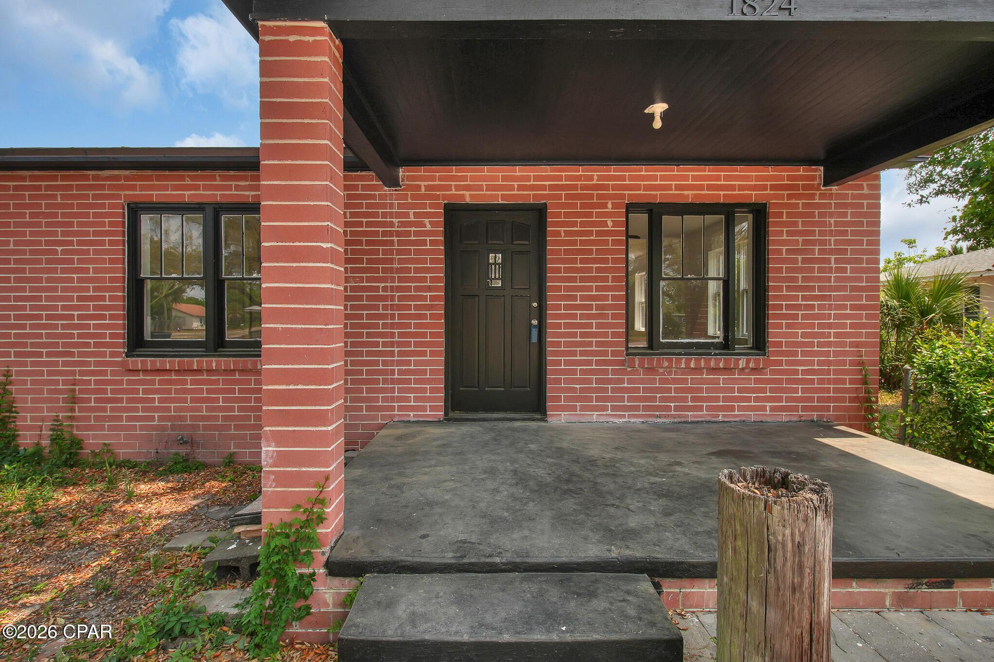 Image 3: MLS 1824 Grant Ave-19