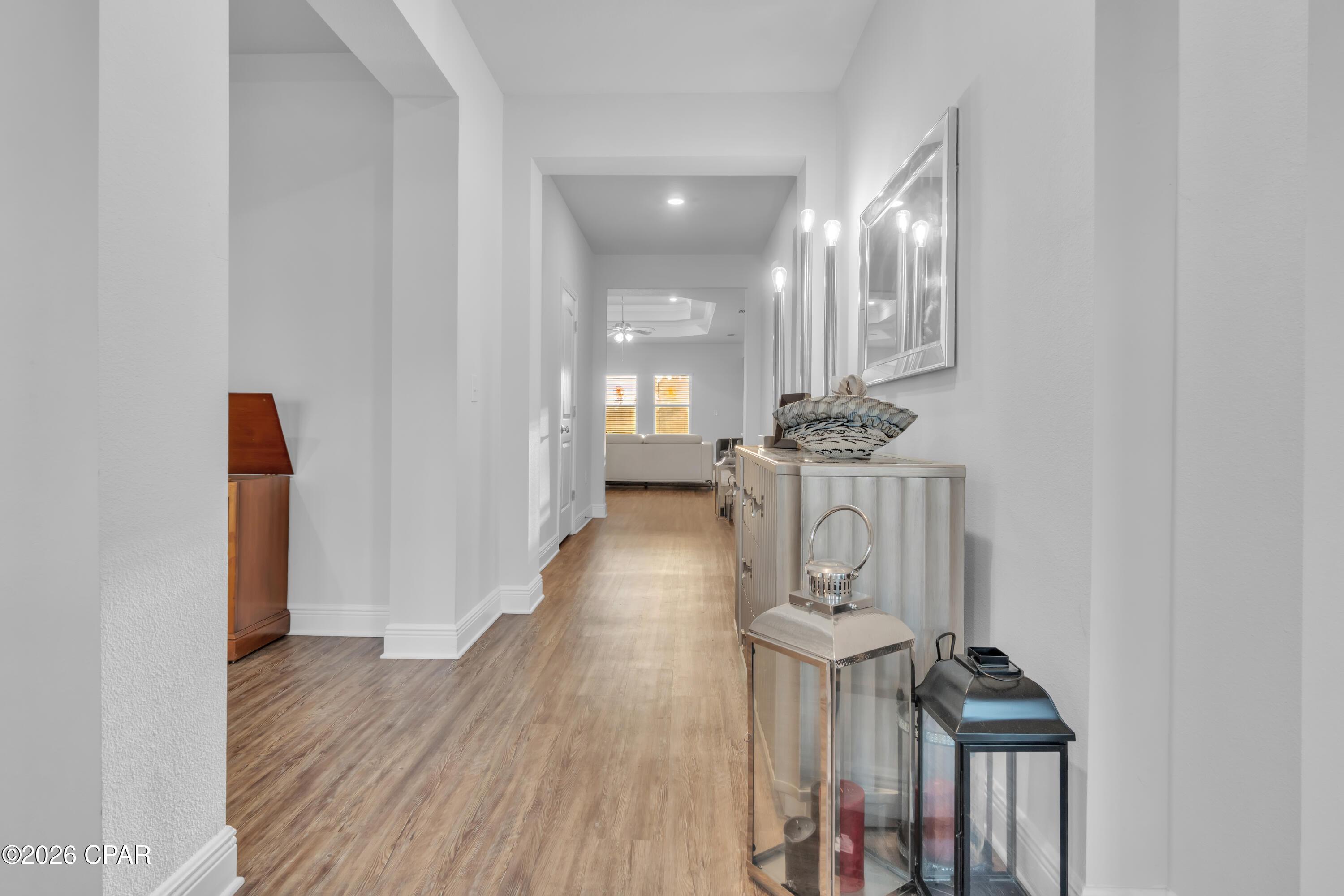 Image 2: Entry hall