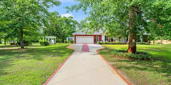 Image 3: 45-web-or-mls-DSC03861