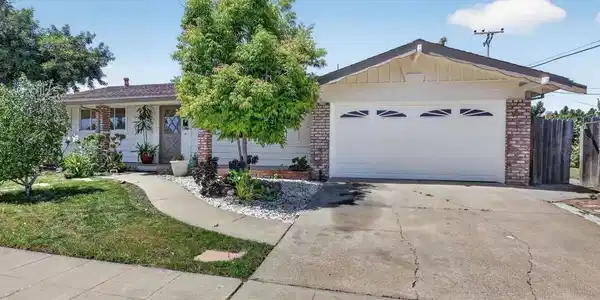1499 Cathy Way