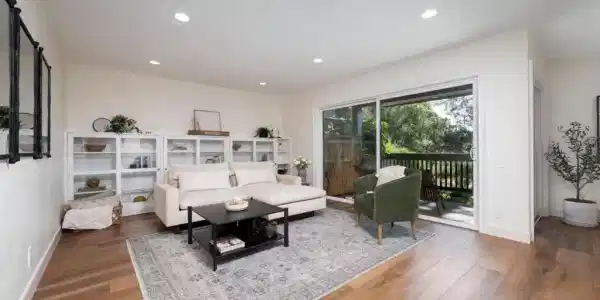 3323 La Mesa Drive