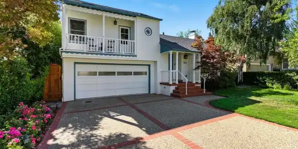 513 Castilian Way