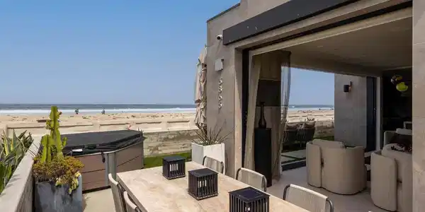 3865 Ocean Front Walk