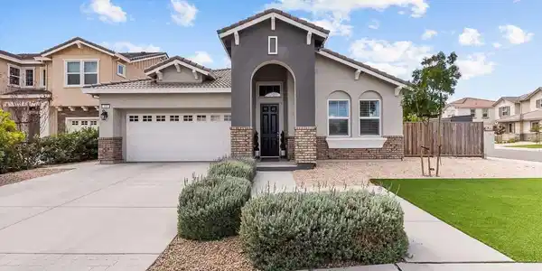 515 Longhorn Way