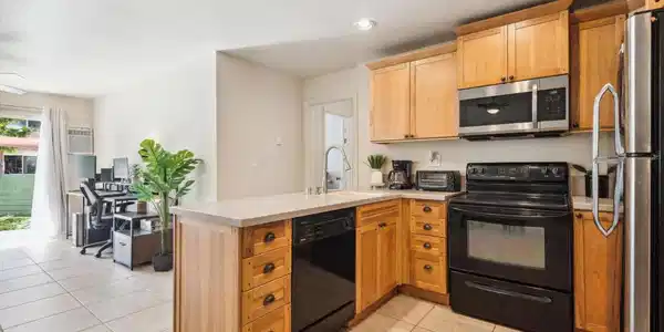 5585 E Pacific Coast Highway
