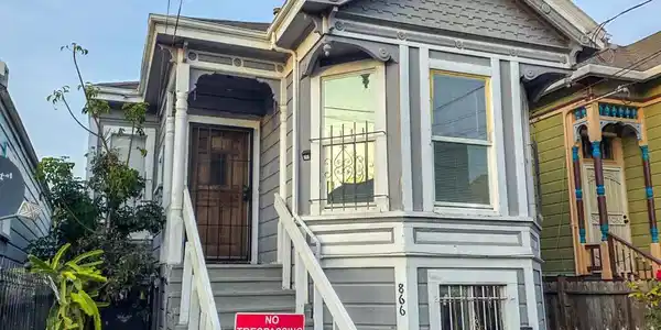 866 Isabella St