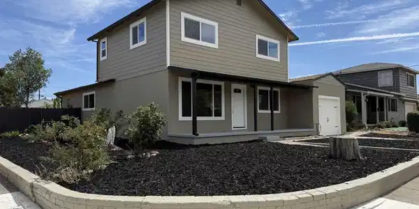203 Rose Ann Ave
