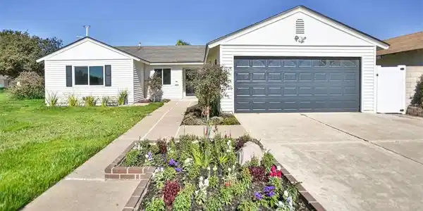 6401 Royal Oak