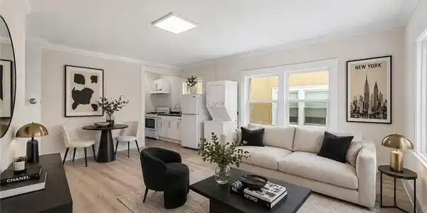 323 W 4th