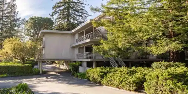 1100 Sharon Park Drive