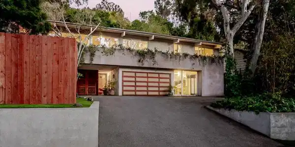 574 Latimer Road