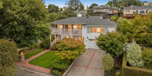 1511 La Mesa Drive