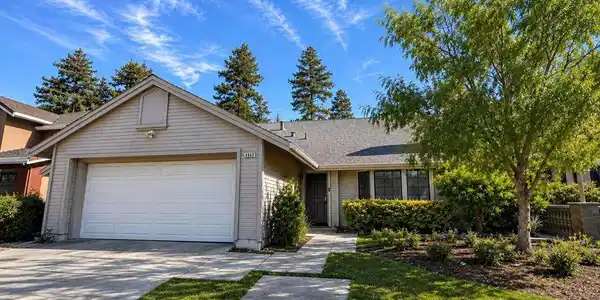 4969 Green Hills Cir
