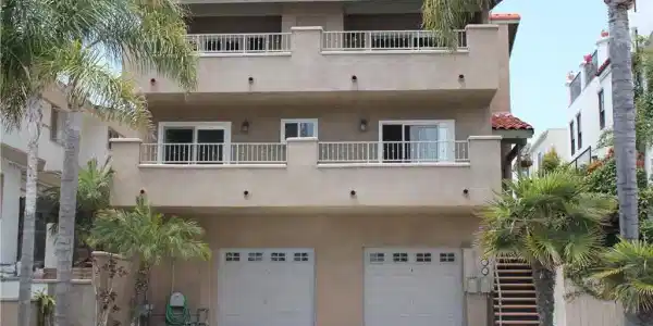 518 Avenida Victoria