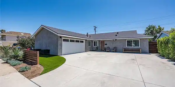 5832 Middlecoff Drive