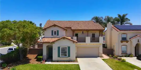 6045 Paseo Carreta