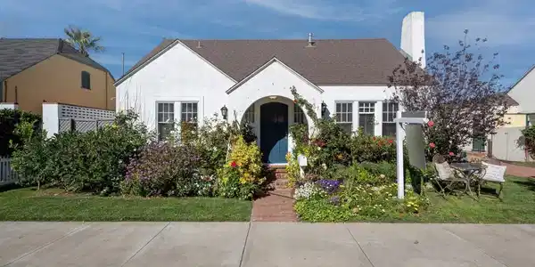 1007 flora Avenue