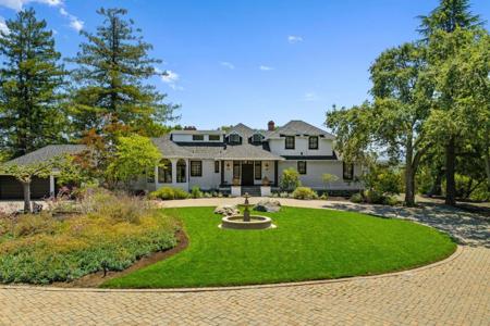 1142 Moore Road