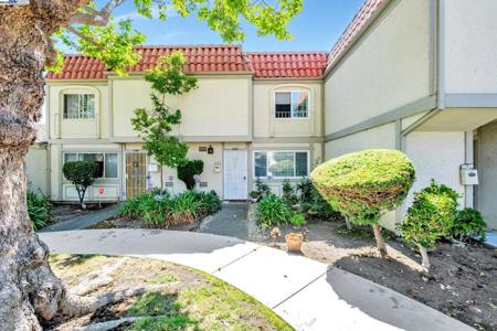 2474 Fairway Dr