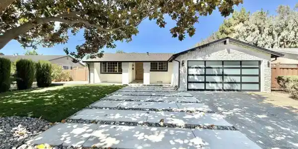 2409 Cherrywood Dr