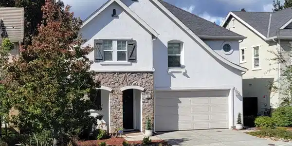 209 Fieldcrest Lane