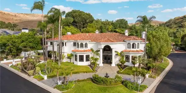 28572 Paseo Zorro
