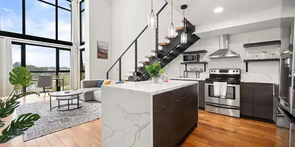 889 Date Street