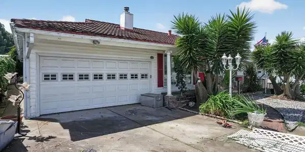 237 Goodwin St
