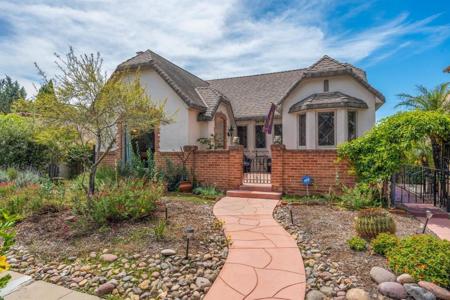 3576 Villa Terrace