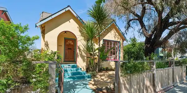 1425 Virginia St.