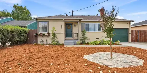 922 Paseo Grande