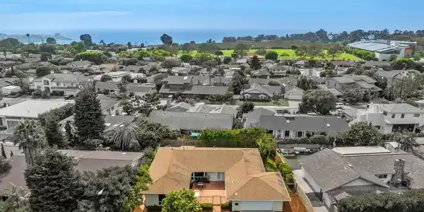 8874 La Jolla Scenic Dr N